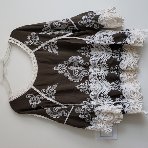 Democracy Olive Green Embroidered Top Size XL - Picture 2 of 5